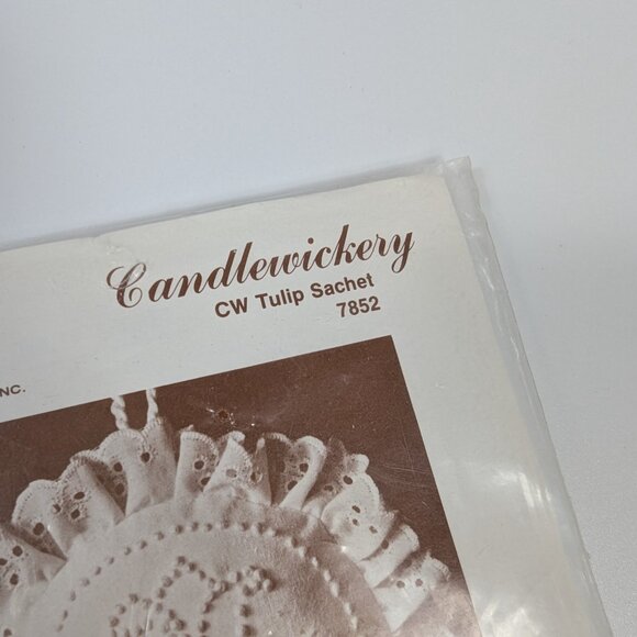 Cathy Needlecrafting Candlewickery CW Tulip Sachet Kit #7852 - Picture 3 of 4